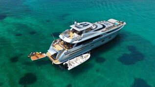 Bahamas Luxury Yacht Charter picture